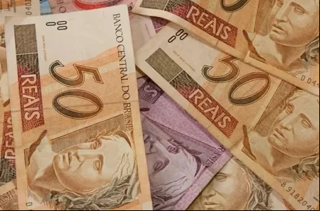 Lei amplia limite para contatação de empréstimos consignados