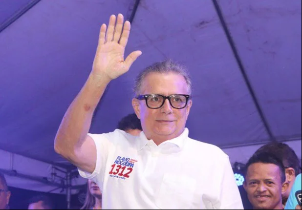 Multidão recebe Flávio Nogueira em Altos