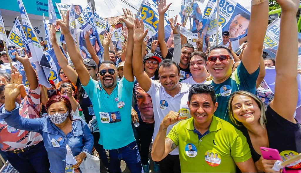 Na reta final, capitão Fábio Abreu intensifica campanha com caminhada e visita a mercados de Teresina