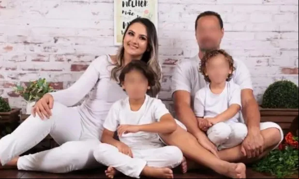 Cabeleleira Débora Santos