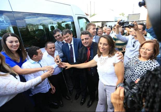 Seid entrega van para a ADVIC