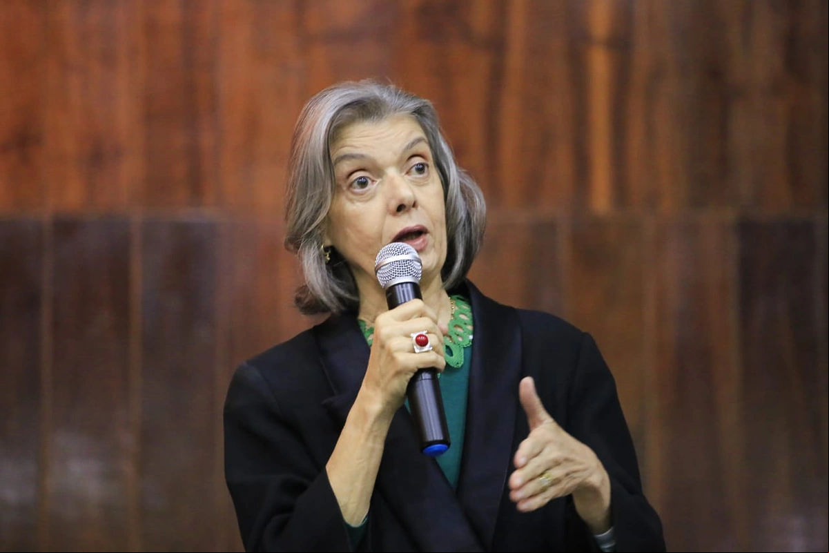 Ministra Cármen Lúcia