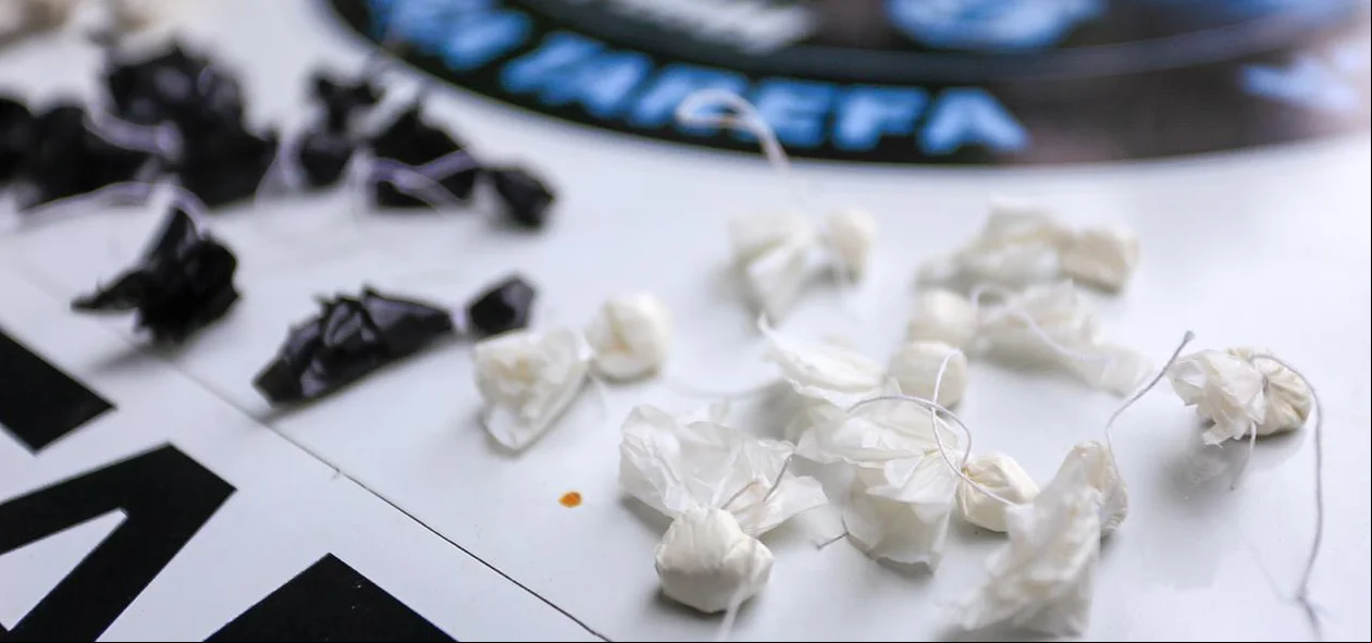 Papelotes de drogas apreendidos