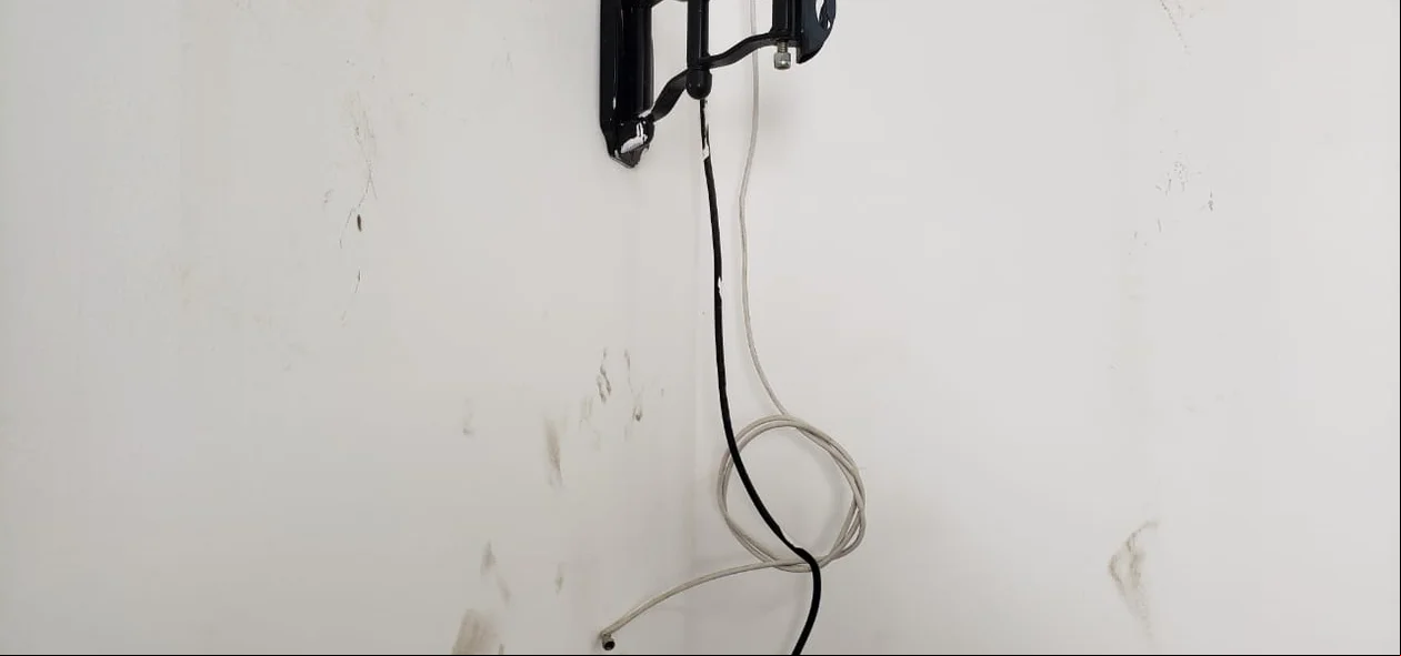 e onde ficava a televisão roubada pelo criminoso