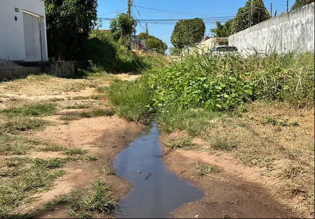 Moradores do Morada do Sol aguardam há 35 anos por asfalto em rua